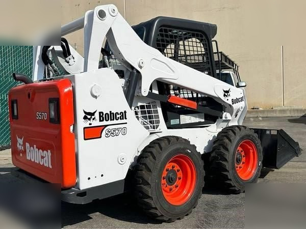 BOBCAT S590 - Міні-навантажувач: фото 2 BOBCAT S590 - Міні-навантажувач: фото 2