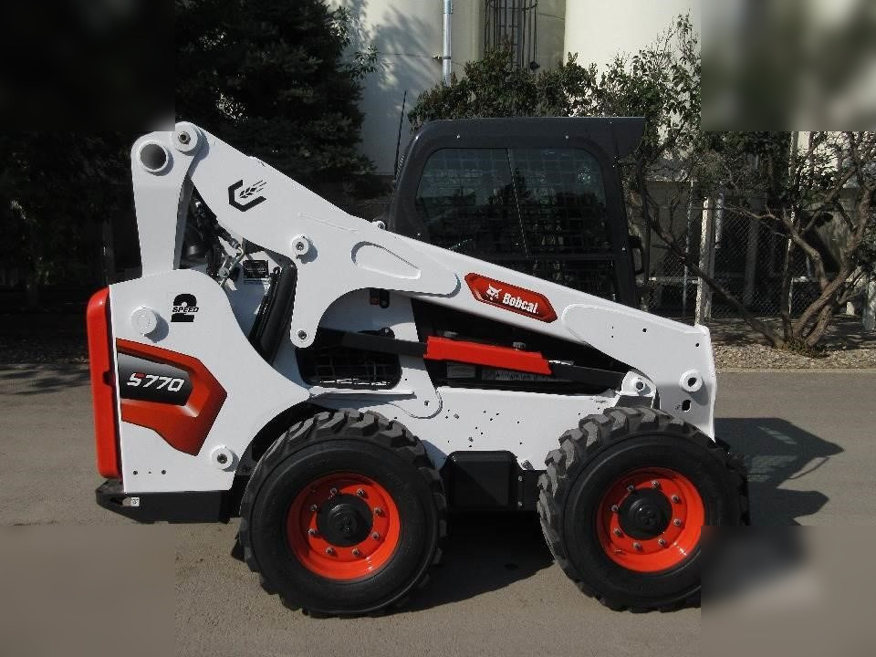 BOBCAT S770 - Міні-навантажувач: фото 1 BOBCAT S770 - Міні-навантажувач: фото 1