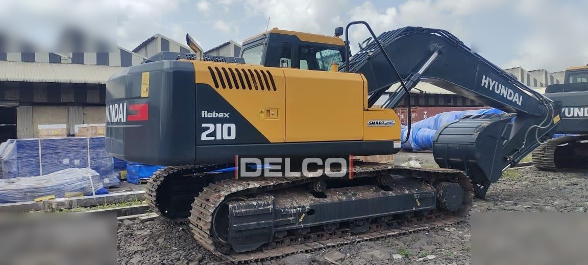 HYUNDAI ROBEX 210 - Гусеничний екскаватор: фото 3 HYUNDAI ROBEX 210 - Гусеничний екскаватор: фото 3