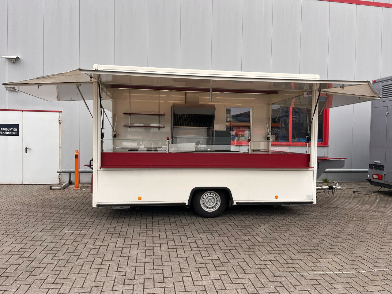 Borco-Höhns Imbiss Foodtruck - Торговий причіп: фото 1 Borco-Höhns Imbiss Foodtruck - Торговий причіп: фото 1