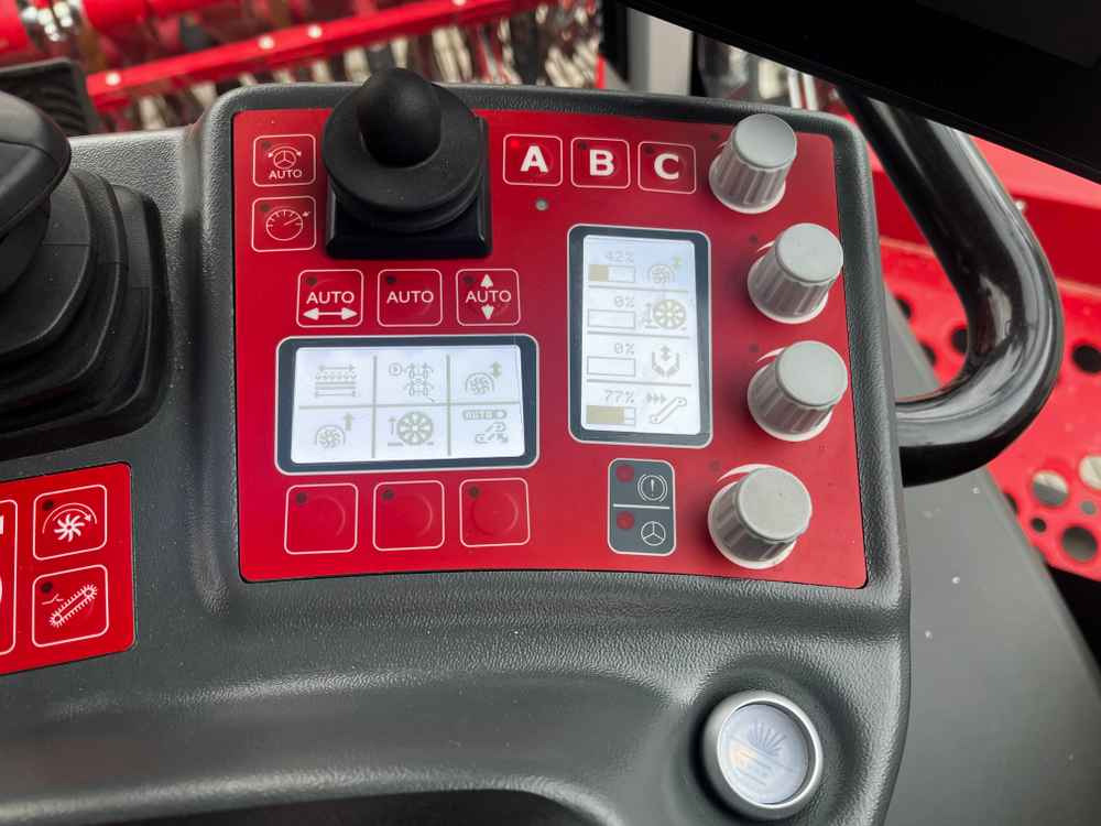 Grimme REXOR 6300 Platinum - Комбайн бурякозбиральний: фото 3 Grimme REXOR 6300 Platinum - Комбайн бурякозбиральний: фото 3