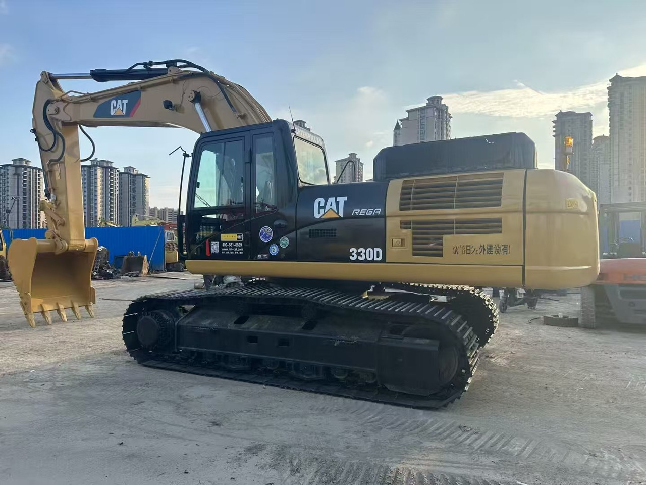 CAT 330D - Гусеничний екскаватор: фото 1 CAT 330D - Гусеничний екскаватор: фото 1
