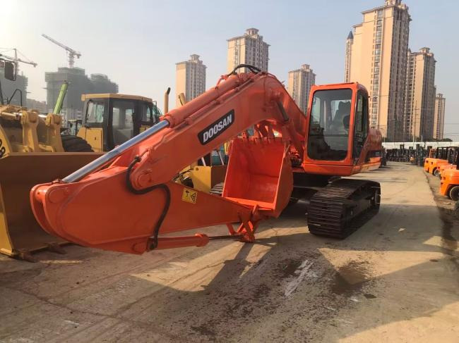 DOOSAN DH225 - Гусеничний екскаватор: фото 4 DOOSAN DH225 - Гусеничний екскаватор: фото 4