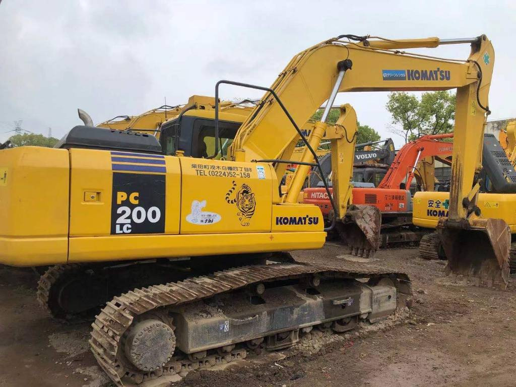 Komatsu PC200LC-7 - Гусеничний екскаватор: фото 1 Komatsu PC200LC-7 - Гусеничний екскаватор: фото 1