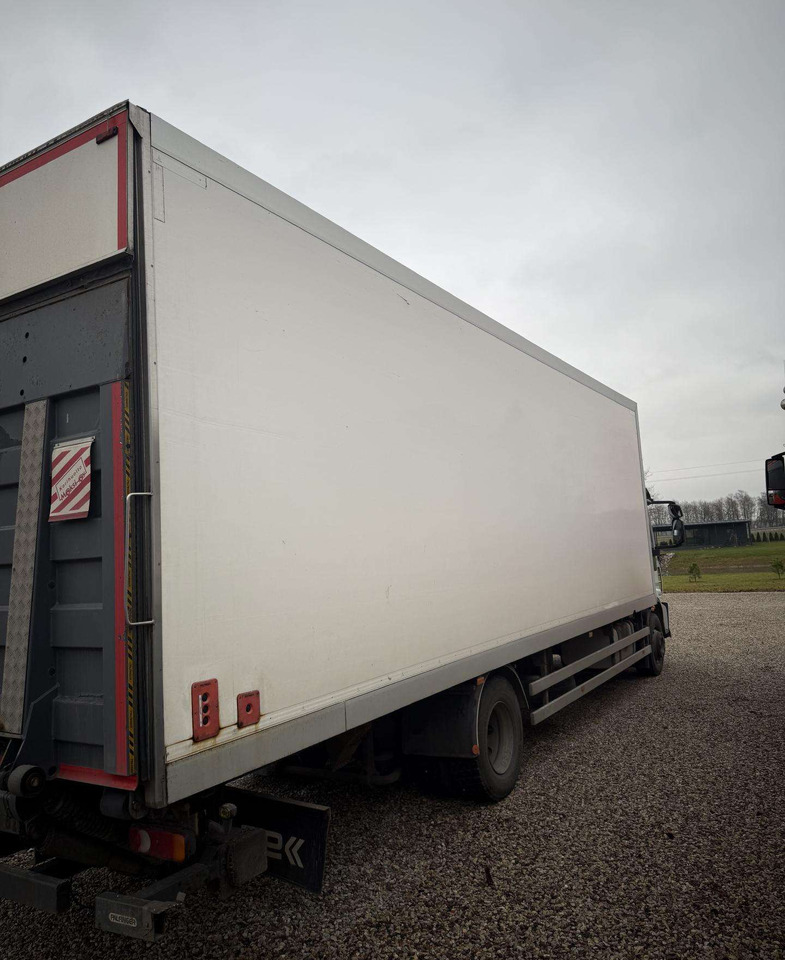 Volvo Kėbulas - Вантажівка з закритим кузовом: фото 4 Volvo Kėbulas - Вантажівка з закритим кузовом: фото 4