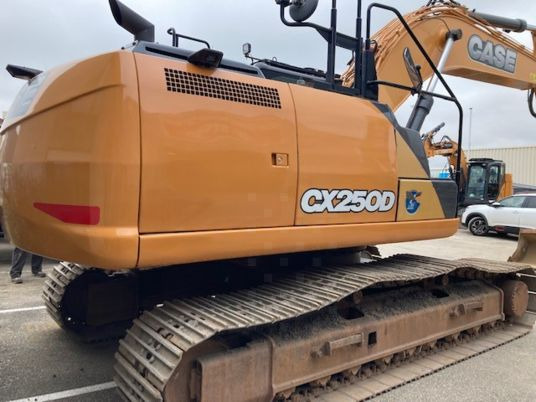 Case CX250D - Гусеничний екскаватор: фото 4 Case CX250D - Гусеничний екскаватор: фото 4