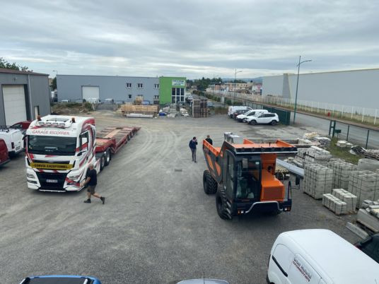 Case D14 - Міні-самоскид: фото 2 Case D14 - Міні-самоскид: фото 2