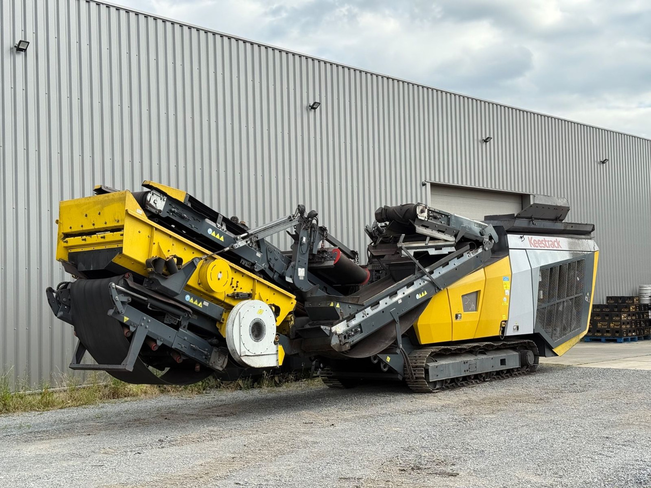 KEESTRACK R3H Mobile Brecheranlage mit Siebmodul - Ударна дробарка: фото 4 KEESTRACK R3H Mobile Brecheranlage mit Siebmodul - Ударна дробарка: фото 4