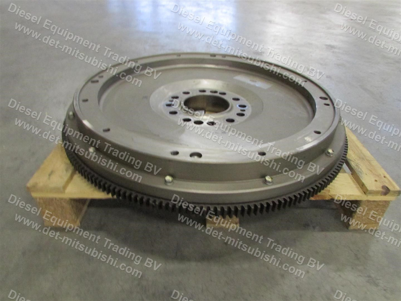 Mitsubsihi FLYWHEEL ASM; CRANKSHAFT Z=193 S12R,S16R 3772100061 - Маховик в категорії Електричні генератори: фото 2 Mitsubsihi FLYWHEEL ASM; CRANKSHAFT Z=193 S12R,S16R 3772100061 - Маховик в категорії Електричні генератори: фото 2