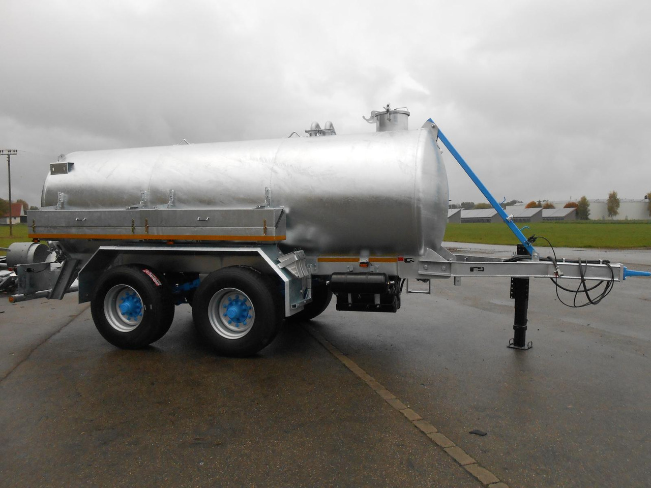 M-Vac 12000l / Wasserfass M-Vac 12000l (12m³) Wasserfass / Wassertank mit 80 km/h Zulassung - Причіп цистерна: фото 1 M-Vac 12000l / Wasserfass M-Vac 12000l (12m³) Wasserfass / Wassertank mit 80 km/h Zulassung - Причіп цистерна: фото 1