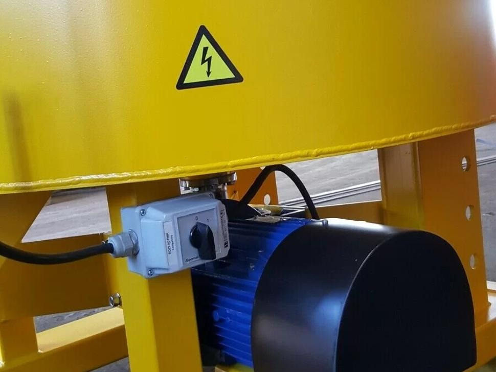 DC Betonmischer / Electric concrete mixer / Malaxeur à béton électrique / Betoniera / Бетономешалка с электроприводом / Betoniarka elektryczna 400 l - Бетономішалкa: фото 4 DC Betonmischer / Electric concrete mixer / Malaxeur à béton électrique / Betoniera / Бетономешалка с электроприводом / Betoniarka elektryczna 400 l - Бетономішалкa: фото 4