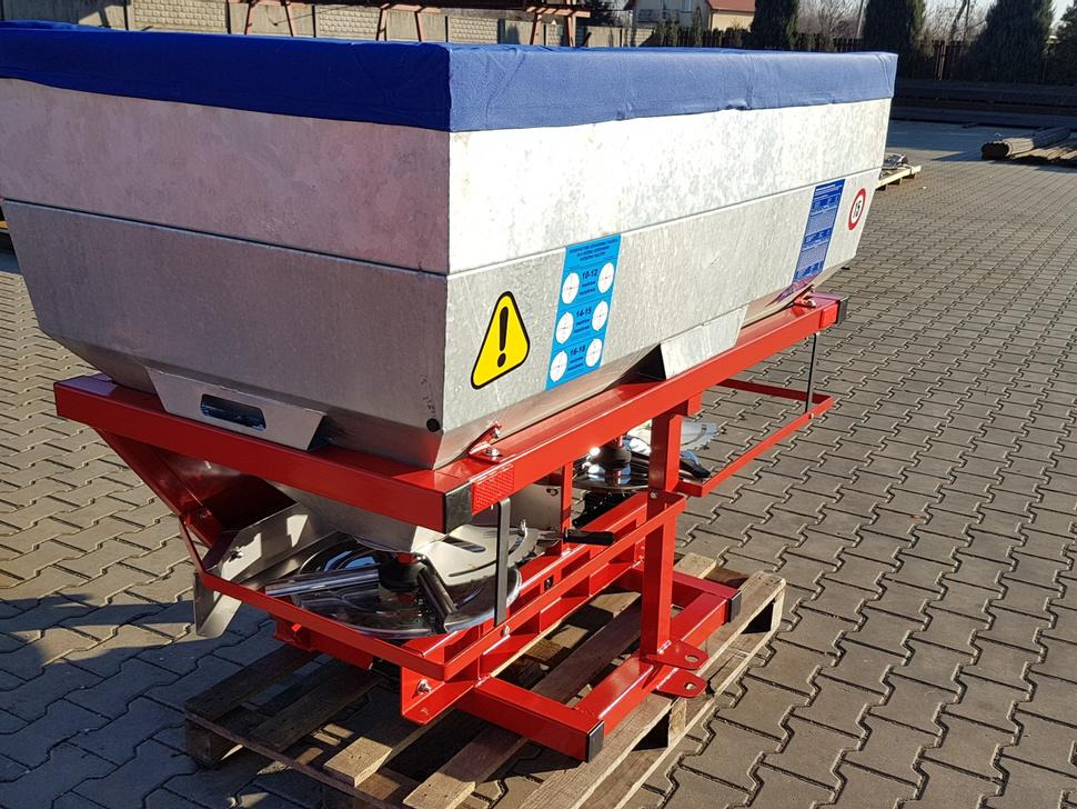 Grass-Rol Düngerstreuer / Fertilizer spreader / Epandeur d'engrais / Spandiconcime / Разбрасыватель удобрений / Rozsiewacz nawozu 1000 l - Розкидач добрив: фото 5 Grass-Rol Düngerstreuer / Fertilizer spreader / Epandeur d'engrais / Spandiconcime / Разбрасыватель удобрений / Rozsiewacz nawozu 1000 l - Розкидач добрив: фото 5