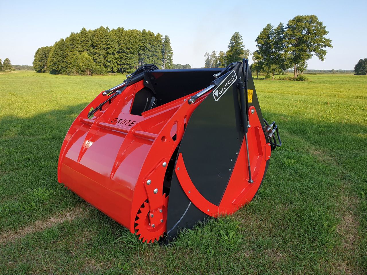 Grutech Futterverteilschaufel / Silage mixer bucket / Godet desileur / Łyżka do zadawania paszy - Техніка для силосу: фото 1 Grutech Futterverteilschaufel / Silage mixer bucket / Godet desileur / Łyżka do zadawania paszy - Техніка для силосу: фото 1