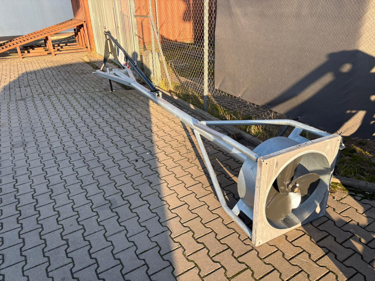 METAL-TECHNIK Güllemixer / Slurry agitator / Agitateur de lisier / Miscelatore / Смеситель жидкого удобрения / Mieszadło do gnojowicy 5,4 m - Техніка для внесення добрив: фото 1 METAL-TECHNIK Güllemixer / Slurry agitator / Agitateur de lisier / Miscelatore / Смеситель жидкого удобрения / Mieszadło do gnojowicy 5,4 m - Техніка для внесення добрив: фото 1