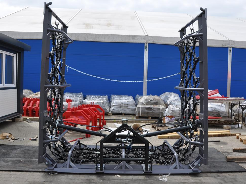 METAL-TECHNIK Wiesenegge / Heavy meadow harrow / Herse de prairie lourde / Strigliatrice pesante / Lanza de prado pesada / Тяжёлая волокуша / Włóka łąkowa ciężka 8 m - Луговa борона: фото 5 METAL-TECHNIK Wiesenegge / Heavy meadow harrow / Herse de prairie lourde / Strigliatrice pesante / Lanza de prado pesada / Тяжёлая волокуша / Włóka łąkowa ciężka 8 m - Луговa борона: фото 5