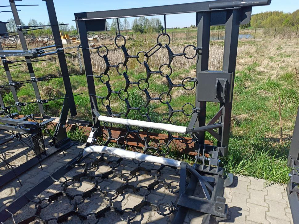 Metal-Technik Wiesenegge / Meadow harrow / Herse de prairie / Strigliatrice / Lanza de prado / Полевая волокуша / Włóka łąkowa 6 m - Луговa борона: фото 4 Metal-Technik Wiesenegge / Meadow harrow / Herse de prairie / Strigliatrice / Lanza de prado / Полевая волокуша / Włóka łąkowa 6 m - Луговa борона: фото 4