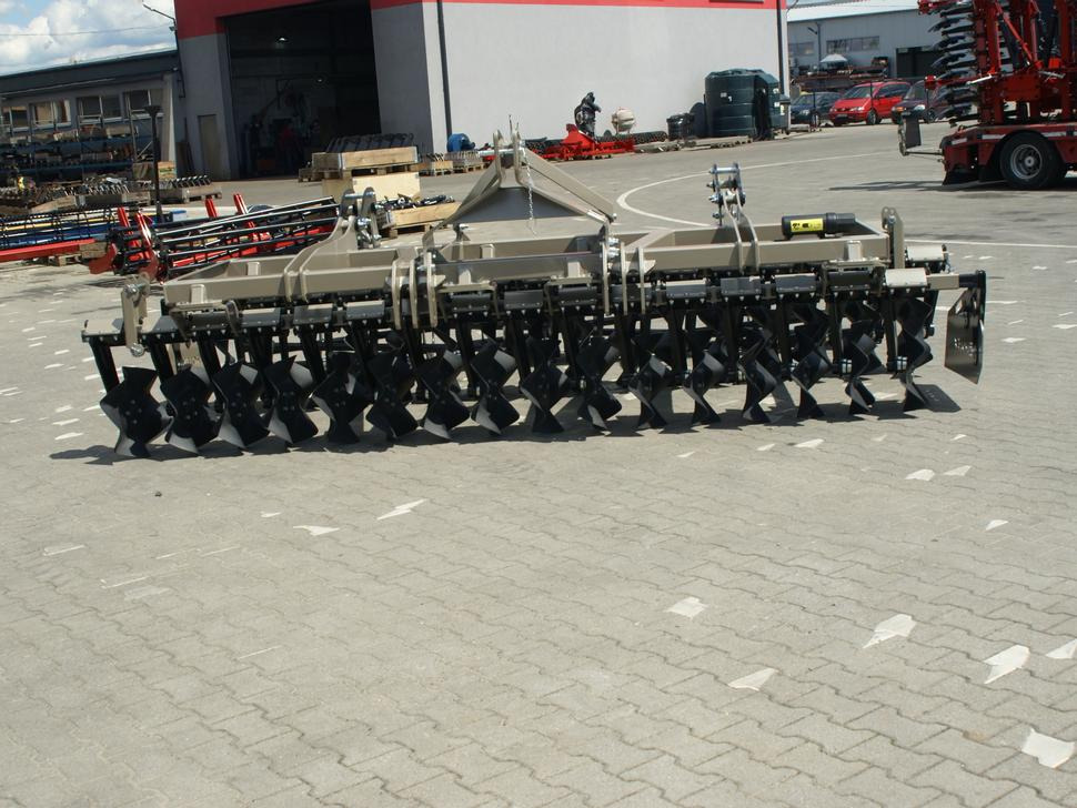 ROLEX Scheibenegge / Cross-Cutter harrow / Dechaumeur cross-cutter / Cross Cutter erpice / Борона с поперечным катком жёсткий/ Brona cross cutter sztywna 4 m - Дисковий культиватор: фото 3 ROLEX Scheibenegge / Cross-Cutter harrow / Dechaumeur cross-cutter / Cross Cutter erpice / Борона с поперечным катком жёсткий/ Brona cross cutter sztywna 4 m - Дисковий культиватор: фото 3