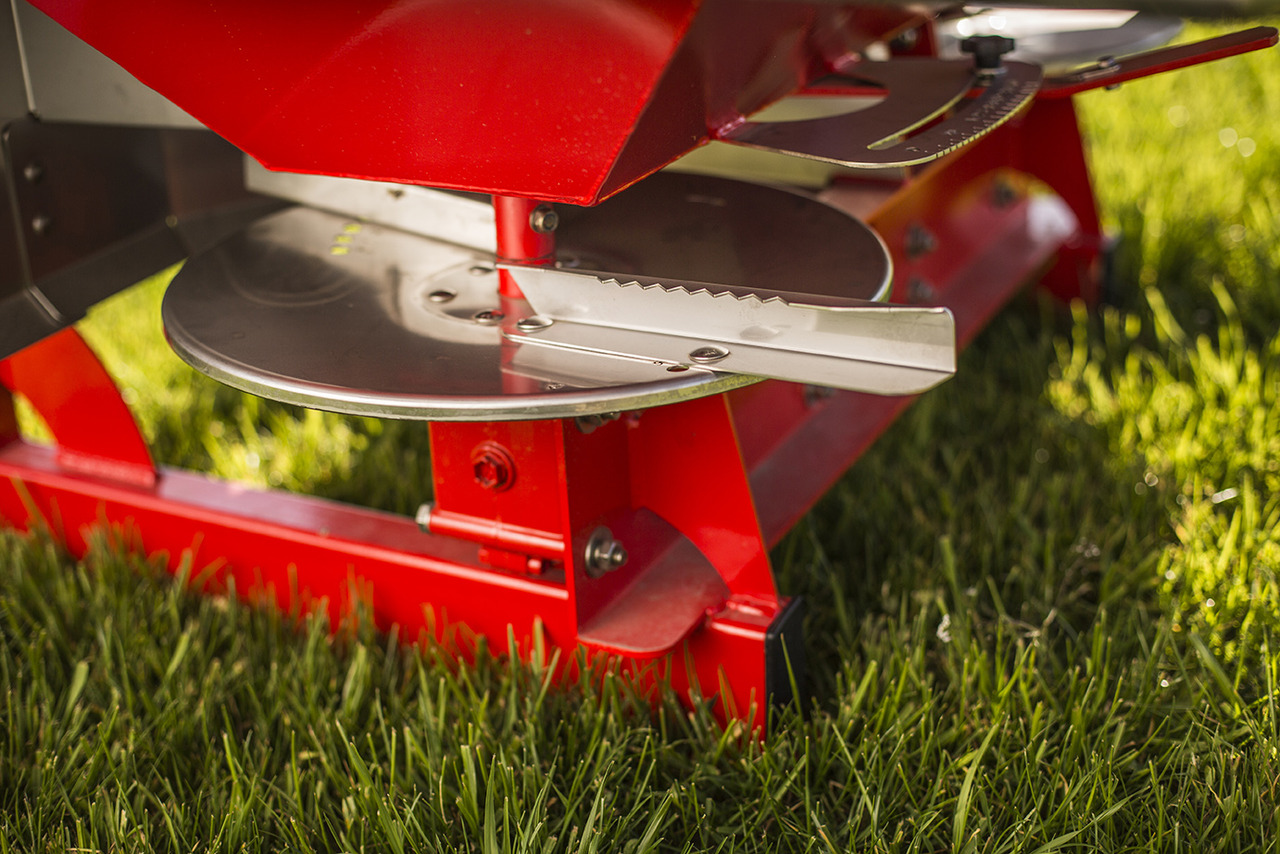 WOPROL Düngerstreuer / Fertilizer spreader / Epandeur d'engrais / Rozsiewacz nawozów 600 kg - Розкидач добрив: фото 3 WOPROL Düngerstreuer / Fertilizer spreader / Epandeur d'engrais / Rozsiewacz nawozów 600 kg - Розкидач добрив: фото 3