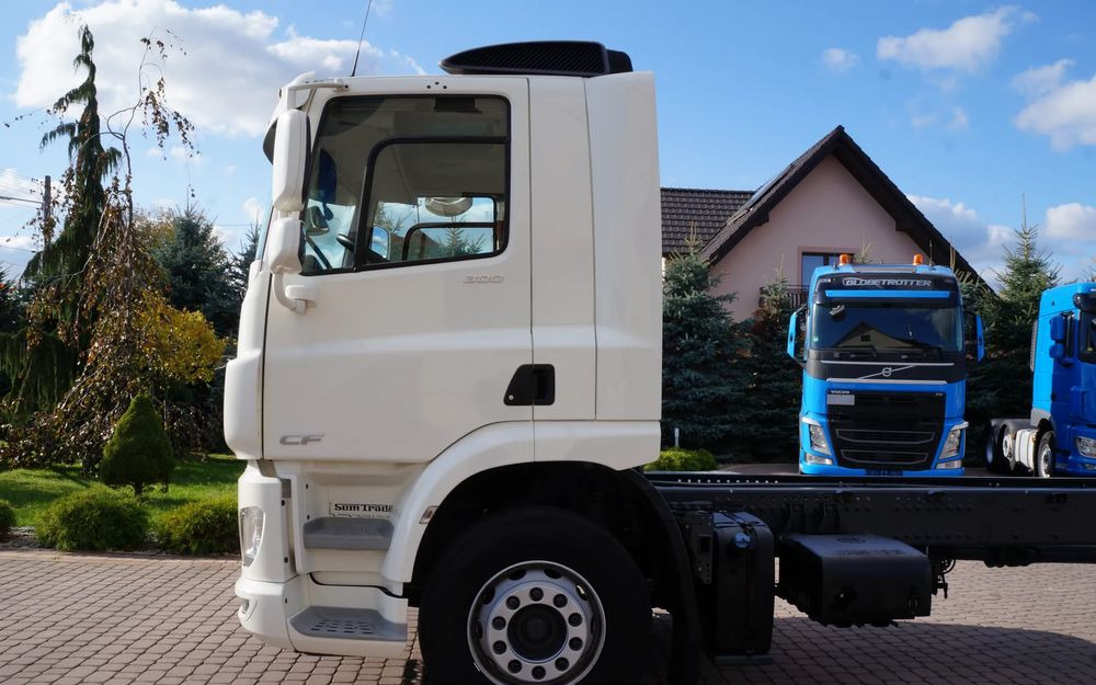 DAF CF 300 4X2 18T EURO 6 SILNIK 11L RAMA DO ZABUDOWY 176 TYS KM - Вантажівка шасі: фото 5 DAF CF 300 4X2 18T EURO 6 SILNIK 11L RAMA DO ZABUDOWY 176 TYS KM - Вантажівка шасі: фото 5