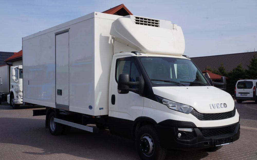 Iveco DAILY 70c17 CHŁODNIA 5 m Thermo king V-500 MAX Wzorowy Stan - Рефрижератор вантажівка: фото 2 Iveco DAILY 70c17 CHŁODNIA 5 m Thermo king V-500 MAX Wzorowy Stan - Рефрижератор вантажівка: фото 2