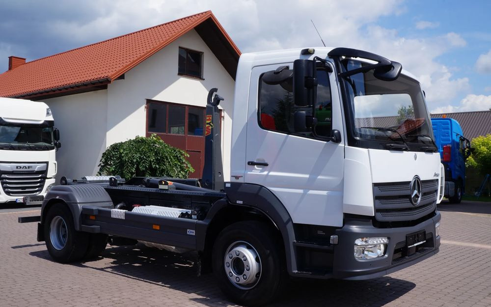Mercedes-Benz ATEGO 1621 1624 EURO 6 HAKOWIEC HYVA DMC 16.000 KG ŁAD. 10.000 KG NISKI PRZEBIEG - Гаковий мультиліфт вантажівка: фото 4 Mercedes-Benz ATEGO 1621 1624 EURO 6 HAKOWIEC HYVA DMC 16.000 KG ŁAD. 10.000 KG NISKI PRZEBIEG - Гаковий мультиліфт вантажівка: фото 4