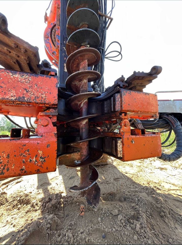SOILMEC SM 14 - Бурова установка: фото 5 SOILMEC SM 14 - Бурова установка: фото 5