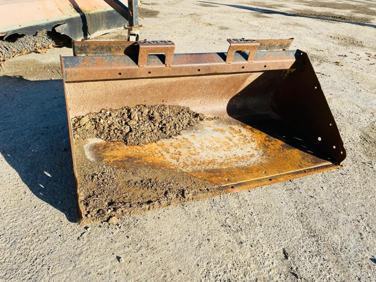 Міні-навантажувач BOBCAT S100 mini chargeuse sur pneu (AVEC ACCESSOIRES): фото 7