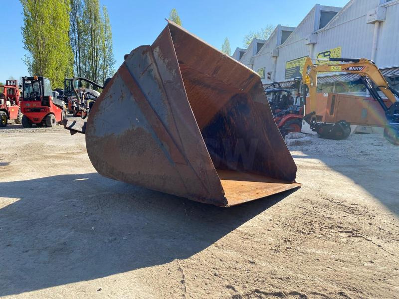 GODET CHARGEUR POUR CHARIOT ELEVATEUR - Ківш навантажувача: фото 3 GODET CHARGEUR POUR CHARIOT ELEVATEUR - Ківш навантажувача: фото 3