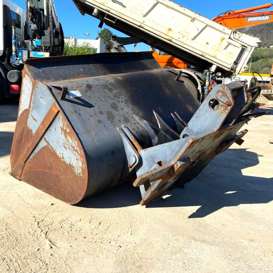 GODET CHARGEUR POUR CHARIOT ELEVATEUR - Ківш навантажувача: фото 4 GODET CHARGEUR POUR CHARIOT ELEVATEUR - Ківш навантажувача: фото 4