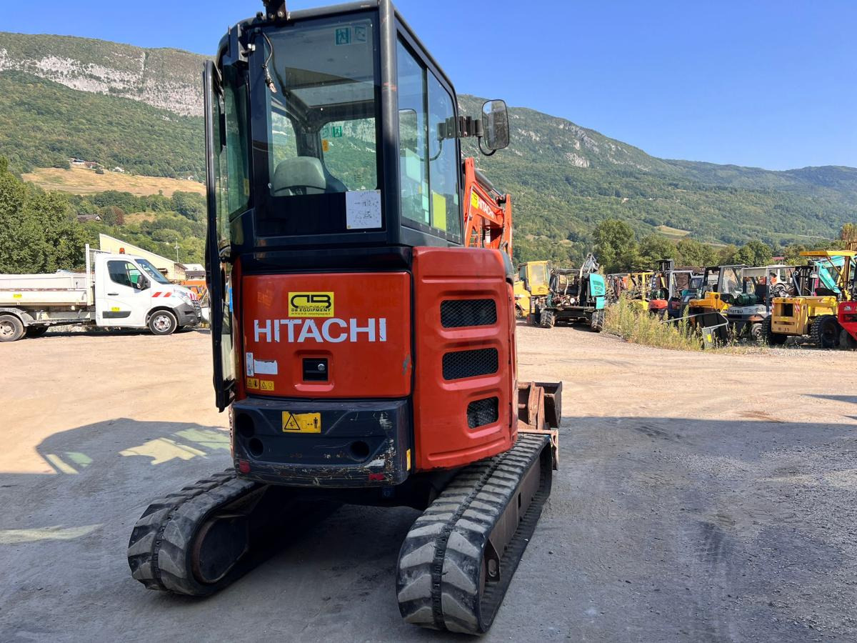 Hitachi ZX26U-5A MINI PELLE 2,7T - Міні-екскаватор: фото 3 Hitachi ZX26U-5A MINI PELLE 2,7T - Міні-екскаватор: фото 3