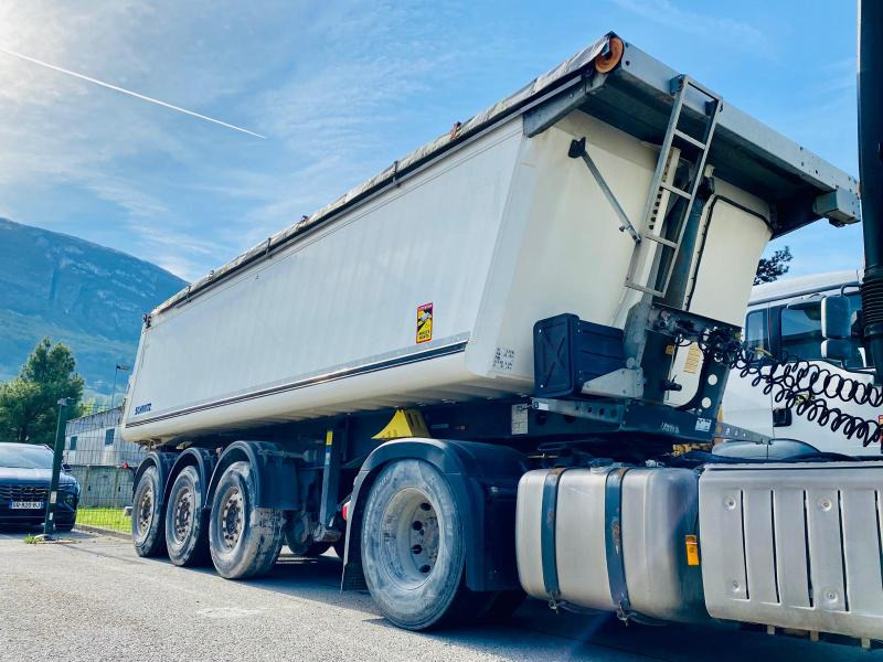 SCHMITZ CARGOBULL SGFS3 REMORQUE SEMI BENNE (3 Essieux) - Самоскид напівпричіп: фото 1 SCHMITZ CARGOBULL SGFS3 REMORQUE SEMI BENNE (3 Essieux) - Самоскид напівпричіп: фото 1