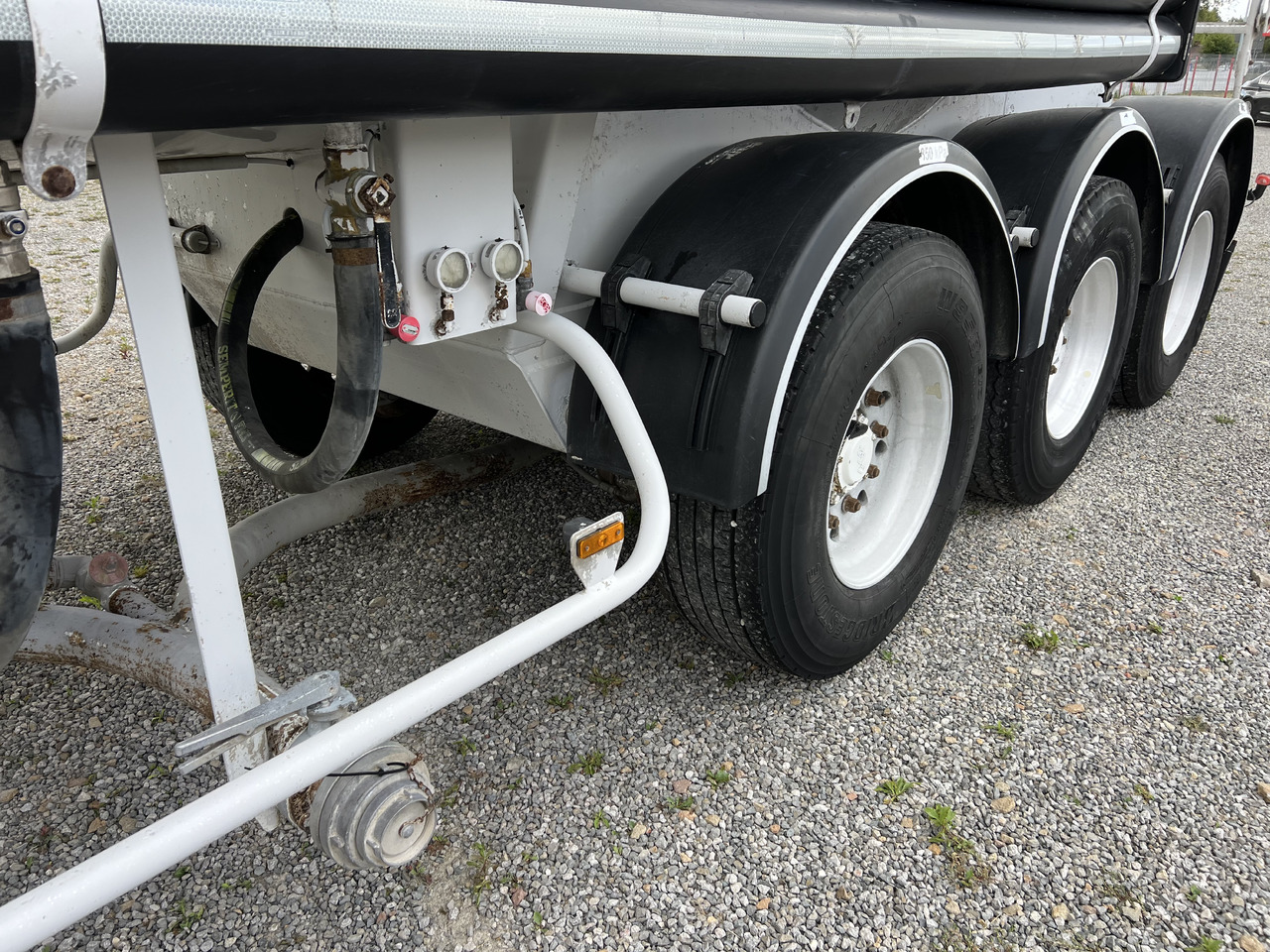 SPITZER S27DR-F010 - Напівпричіп цистерна для сипучих вантажів: фото 5 SPITZER S27DR-F010 - Напівпричіп цистерна для сипучих вантажів: фото 5