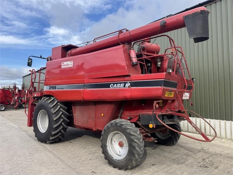 Case Axial-Flow Case Axial Flow 2166 c/w 1030 Header - Навісне обладнання для комбайна: фото 2 Case Axial-Flow Case Axial Flow 2166 c/w 1030 Header - Навісне обладнання для комбайна: фото 2