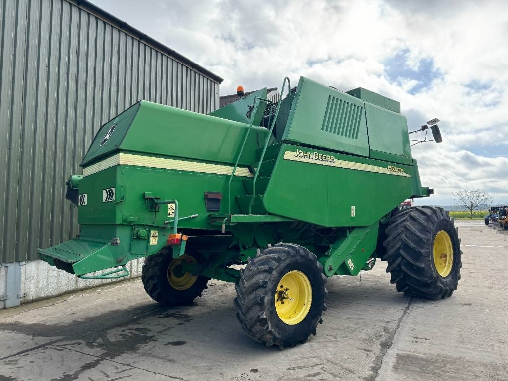 John Deere 1550 WTS - Зернозбиральний комбайн: фото 3 John Deere 1550 WTS - Зернозбиральний комбайн: фото 3