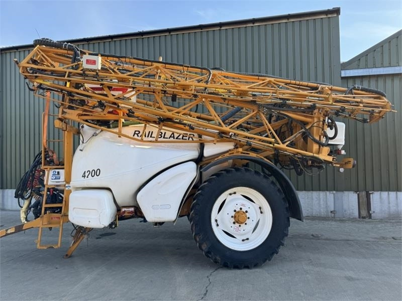 Knight Knight Trailblazer 4200l 36m Trailed Sprayer - Обприскувач навісний: фото 2 Knight Knight Trailblazer 4200l 36m Trailed Sprayer - Обприскувач навісний: фото 2
