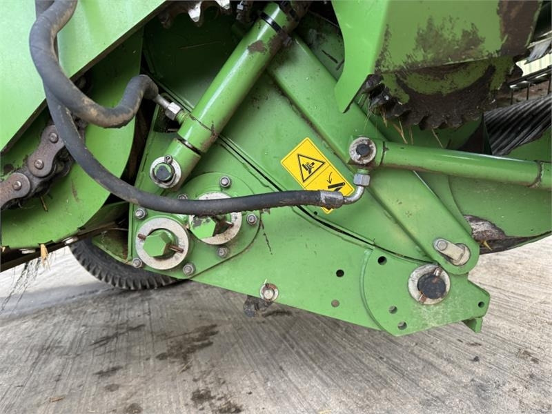 Прес-підбирач рулонний Krone Comprima V150 XC Round Baler: фото 12 Прес-підбирач рулонний Krone Comprima V150 XC Round Baler: фото 12