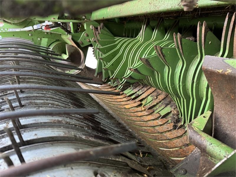 Прес-підбирач рулонний Krone Comprima V150 XC Round Baler: фото 7 Прес-підбирач рулонний Krone Comprima V150 XC Round Baler: фото 7