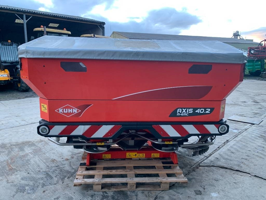 Kuhn 40.2 m-emc Fert Spreader - Розкидач добрив: фото 5 Kuhn 40.2 m-emc Fert Spreader - Розкидач добрив: фото 5