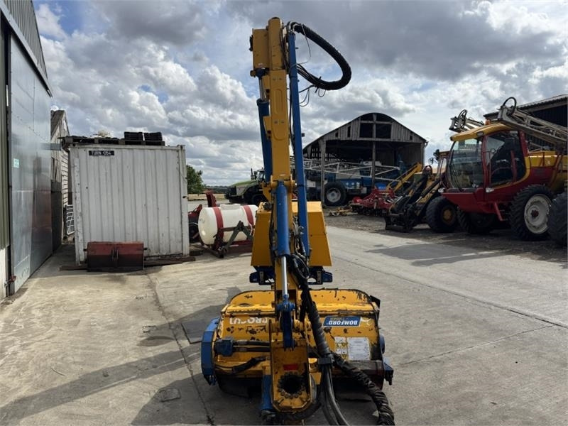 Bomford Turner B81-81T Hedge Cutter - Лісозаготівельна техніка: фото 3 Bomford Turner B81-81T Hedge Cutter - Лісозаготівельна техніка: фото 3