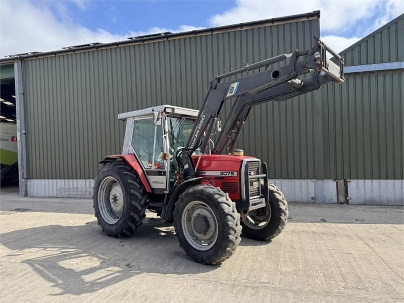 Massey Ferguson 3075 Dynashift *Low Hours* - Трактор: фото 3 Massey Ferguson 3075 Dynashift *Low Hours* - Трактор: фото 3