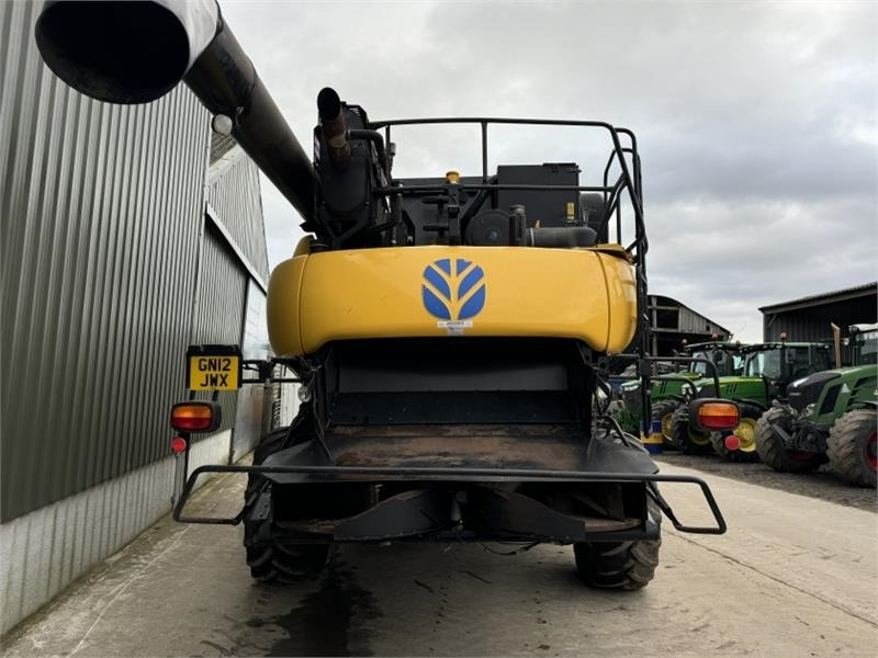 New Holland New Holland CR9090 c/w 35ft Header - Навісне обладнання для комбайна: фото 3 New Holland New Holland CR9090 c/w 35ft Header - Навісне обладнання для комбайна: фото 3