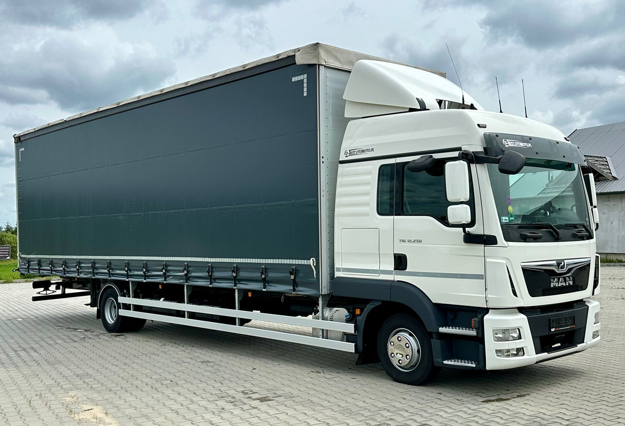 MAN TGL 12.250 / FIRANKA / 23 EUROPALETY / 9.5 M DŁUGOŚCI / NISKI PRZEBIEG / SYPIALKA / 2020 ROK - Тентована вантажівка: фото 1 MAN TGL 12.250 / FIRANKA / 23 EUROPALETY / 9.5 M DŁUGOŚCI / NISKI PRZEBIEG / SYPIALKA / 2020 ROK - Тентована вантажівка: фото 1