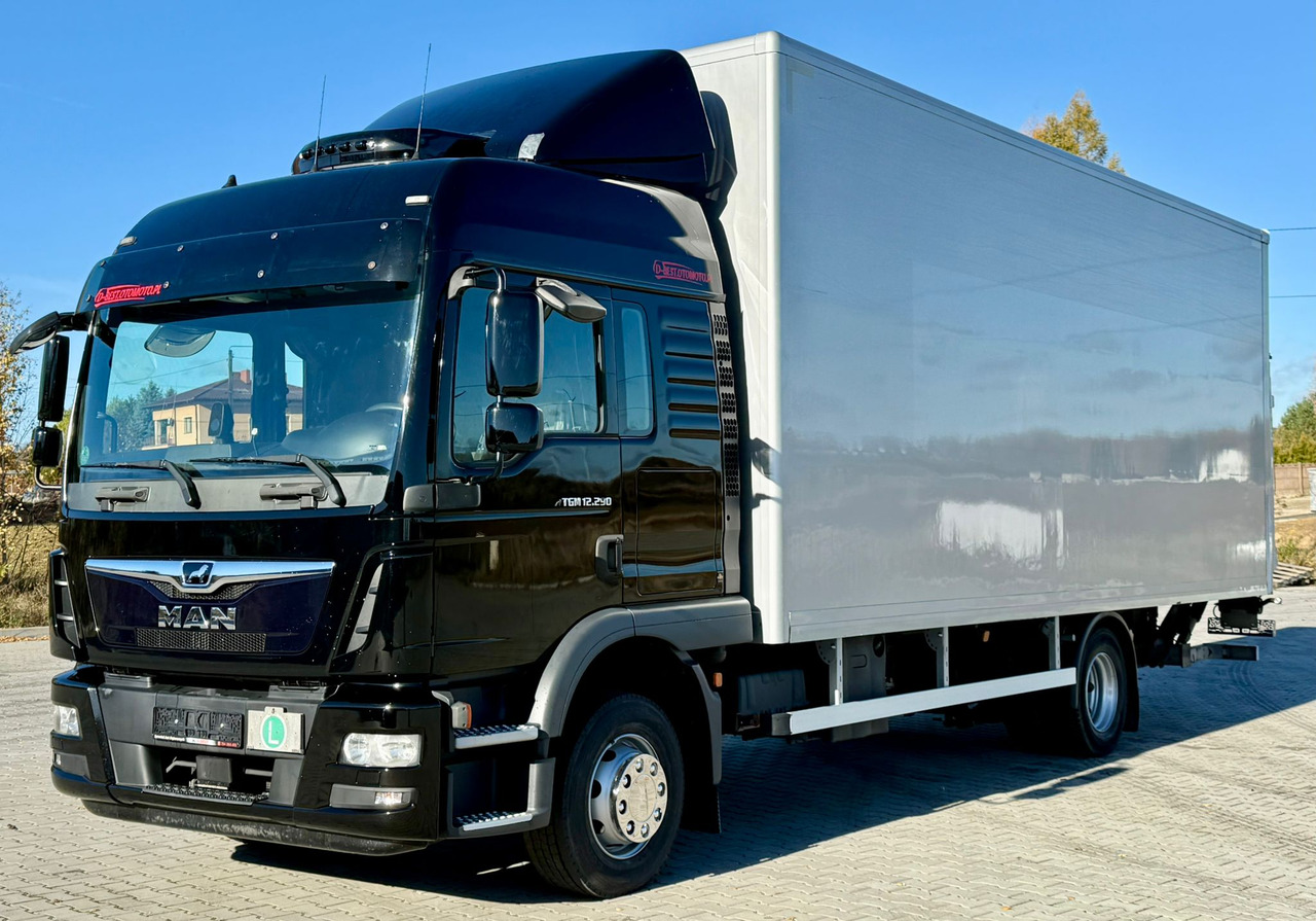 MAN TGM 12.290 / TGL / KONTENER / WINDA / 18 EUROPALET / SYPIALKA / - Вантажівка з закритим кузовом: фото 2 MAN TGM 12.290 / TGL / KONTENER / WINDA / 18 EUROPALET / SYPIALKA / - Вантажівка з закритим кузовом: фото 2