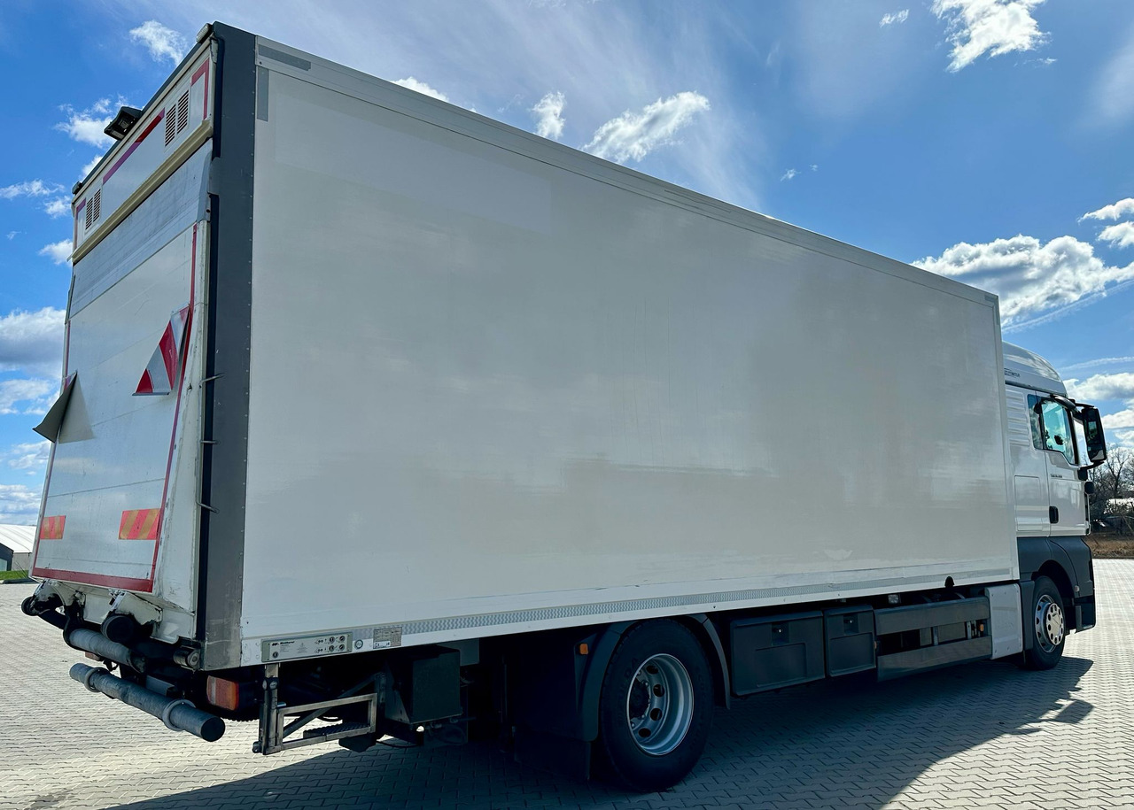 MAN TGX 18.360 / CHŁODNIA / WINDA / AUTOMAT / 19 EUROPALET / THERMO KING / SYPIALKA / SPROWADZONY - Рефрижератор вантажівка: фото 4 MAN TGX 18.360 / CHŁODNIA / WINDA / AUTOMAT / 19 EUROPALET / THERMO KING / SYPIALKA / SPROWADZONY - Рефрижератор вантажівка: фото 4