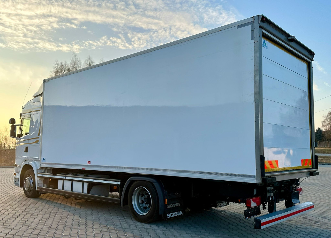 SCANIA G360 / IZOTERMA / 6.8 M DŁUGOŚCI / AUTOMAT / CAŁA NA PODUSZKACH / KLIMA POSTOJOWA / ELEKTRYCZNA ROLETA TYŁ / SYPIALKA - Ізотермічна вантажівка: фото 5 SCANIA G360 / IZOTERMA / 6.8 M DŁUGOŚCI / AUTOMAT / CAŁA NA PODUSZKACH / KLIMA POSTOJOWA / ELEKTRYCZNA ROLETA TYŁ / SYPIALKA - Ізотермічна вантажівка: фото 5