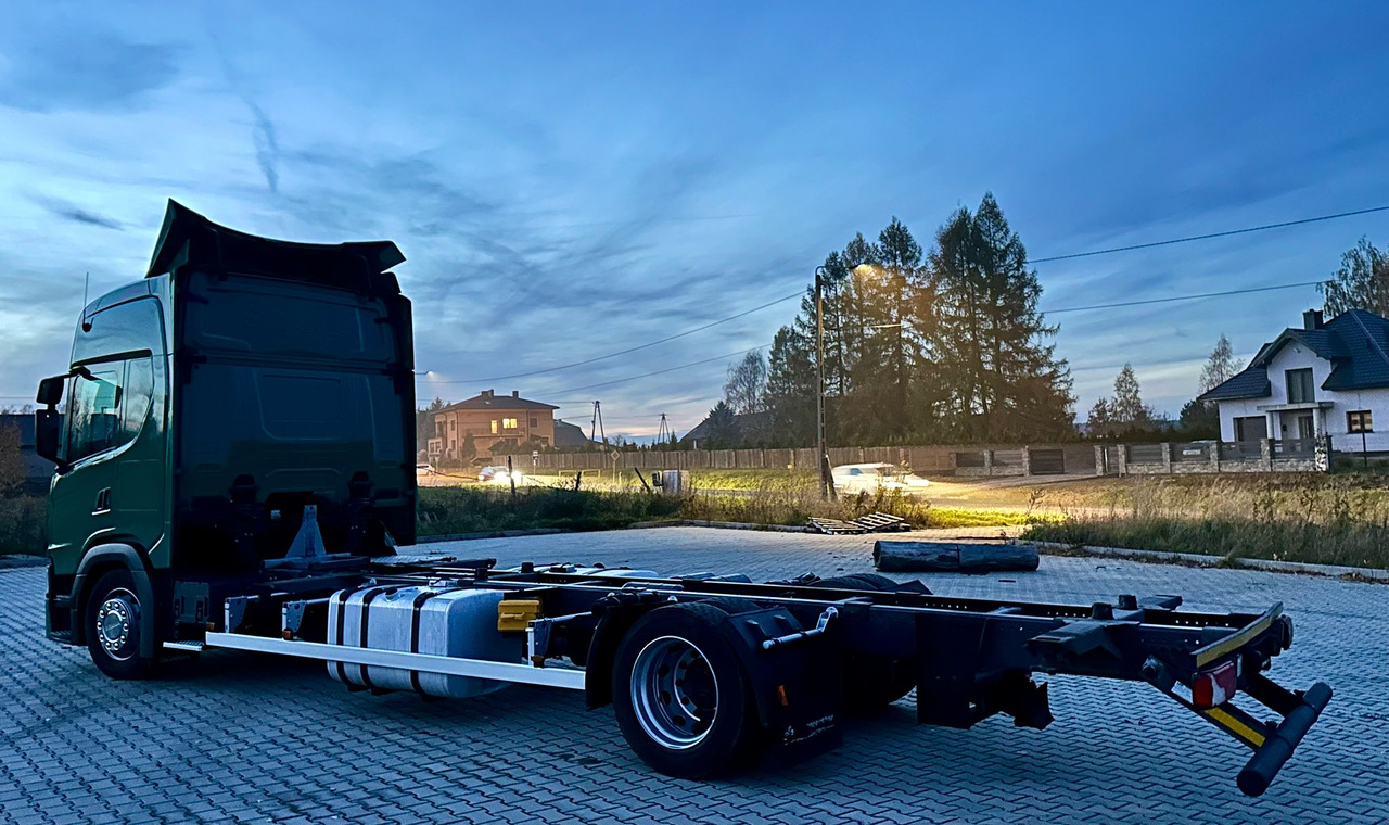 SCANIA G450 / RAMA DO ZABUDOWY / ROZSTAW 5.75 / AUTOMAT / SYPIALKA - Вантажівка шасі: фото 3 SCANIA G450 / RAMA DO ZABUDOWY / ROZSTAW 5.75 / AUTOMAT / SYPIALKA - Вантажівка шасі: фото 3