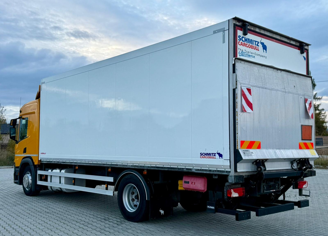 SCANIA P220 / IZOTERMA / WINDA / SCHMITZ / 18 PALET / SILNIK 6 / SYPIALKA / 2019 ROK / NISKI PRZEBIEG - Ізотермічна вантажівка: фото 3 SCANIA P220 / IZOTERMA / WINDA / SCHMITZ / 18 PALET / SILNIK 6 / SYPIALKA / 2019 ROK / NISKI PRZEBIEG - Ізотермічна вантажівка: фото 3