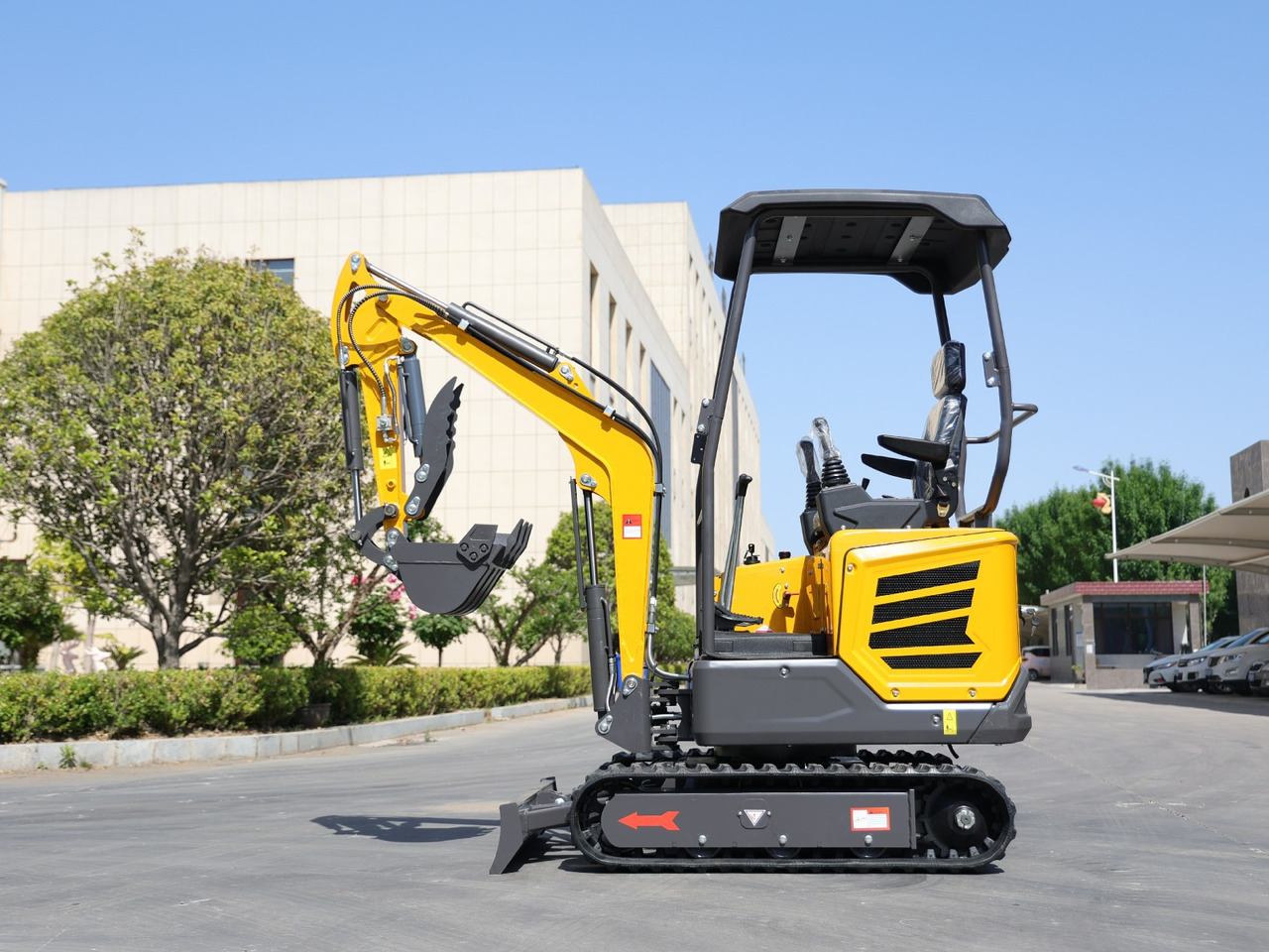 Müller Machinery Diesel Mini excavator 1.8 Ton - Mini excavator MB 18 - SH Laidong KM385B motor - Міні-екскаватор: фото 5 Müller Machinery Diesel Mini excavator 1.8 Ton - Mini excavator MB 18 - SH Laidong KM385B motor - Міні-екскаватор: фото 5