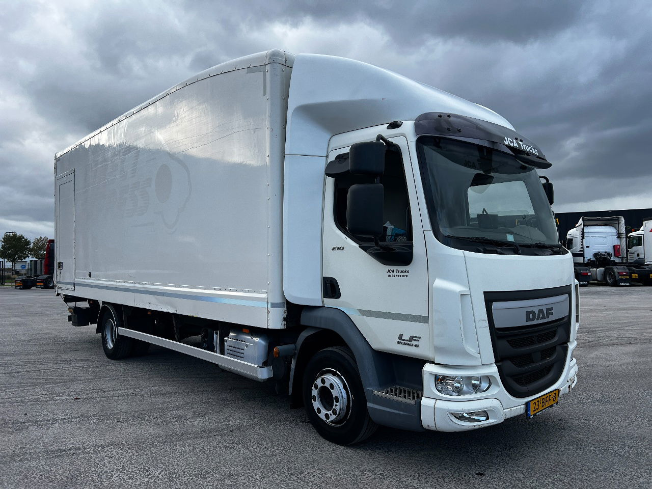 DAF LF 210 Euro 6, 12Ton - Вантажівка з закритим кузовом: фото 2 DAF LF 210 Euro 6, 12Ton - Вантажівка з закритим кузовом: фото 2
