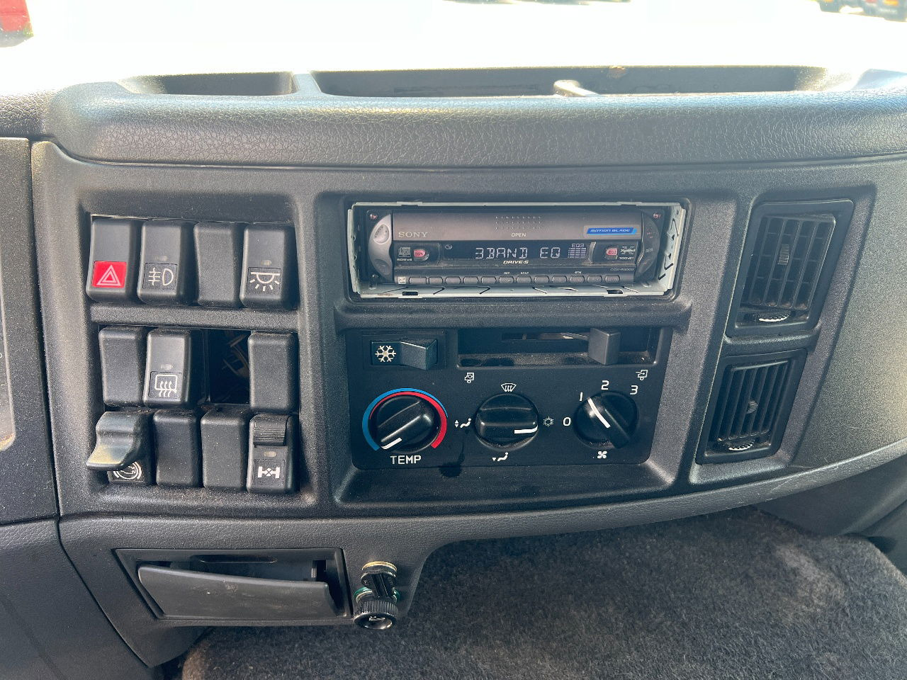 Вантажівка з закритим кузовом Volvo FL 612 220PK, Euro 3: фото 11